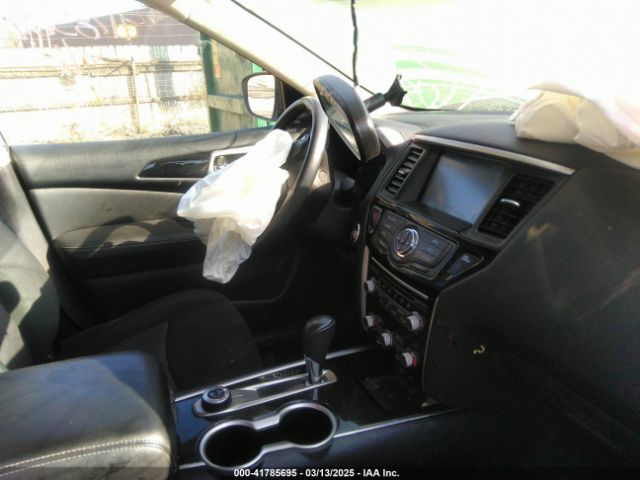 5N1DR2MM8KC621628 Nissan Pathfinder Sv
