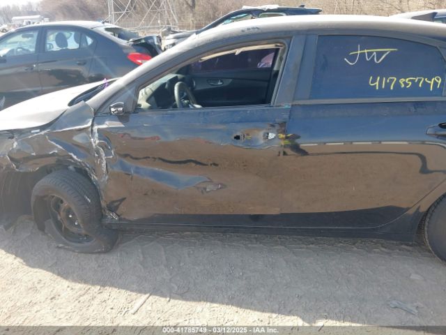 3KPF24AD7LE160160 KIA FORTE FE