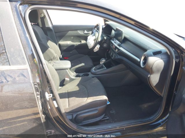 3KPF24AD7LE160160 KIA FORTE FE