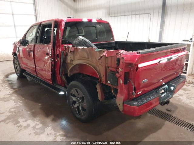 2022 FORD F-150 LIGHTNING 1FT6W1EV2NWG01661 Photo 2