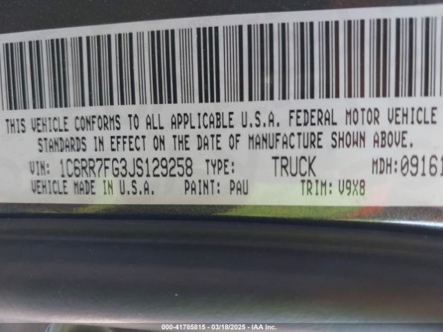 1C6RR7FG3JS129258 RAM 1500 Express  4x4 6'4 Box