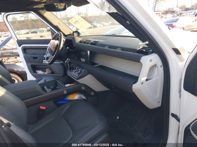 SALEJEEX9P2146961 Land Rover Defender 110 S