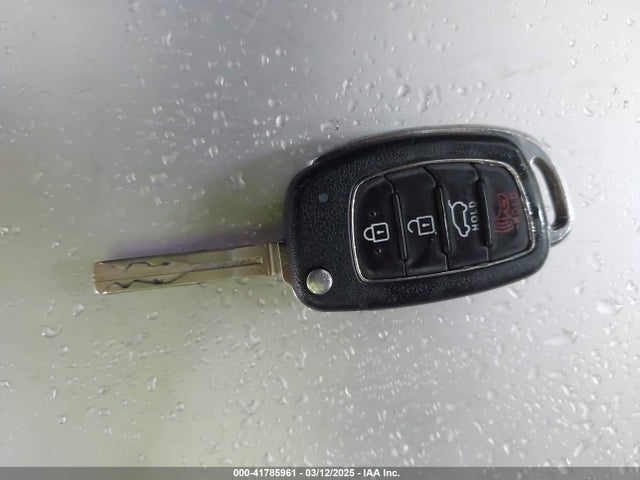 KM8J23A41KU056991 Hyundai TUCSON SE