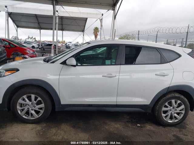 KM8J23A41KU056991 Hyundai TUCSON SE