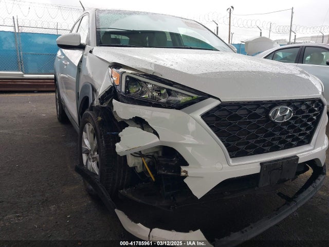 KM8J23A41KU056991 Hyundai TUCSON SE