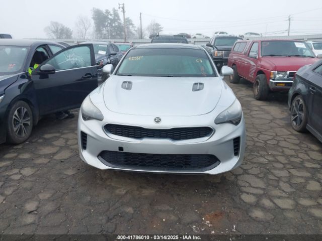 KNAE25LA8J6032062 KIA Stinger Premium