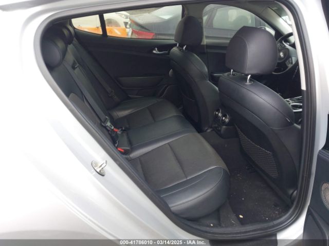 KNAE25LA8J6032062 KIA Stinger Premium