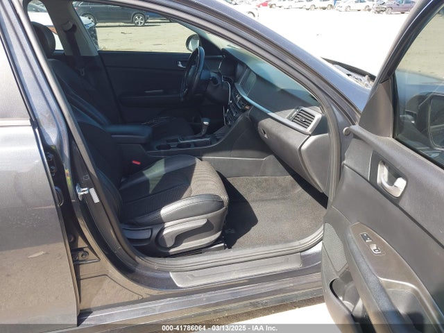 5XXGT4L32LG448083 KIA Optima S
