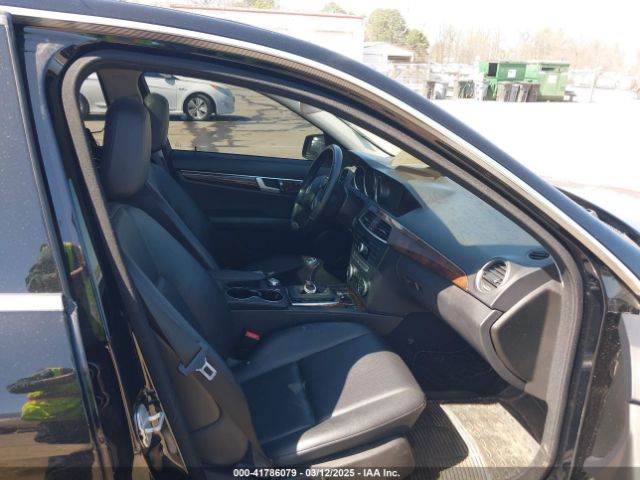 WDDGF8ABXEG227681 Mercedes-Benz C 300 Luxury 4matic/sport 4matic