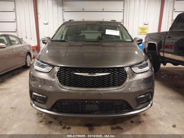 2C4RC3GG7NR222826 Chrysler Pacifica Limited Awd