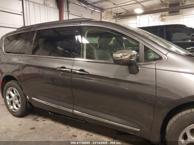 2C4RC3GG7NR222826 Chrysler Pacifica Limited Awd