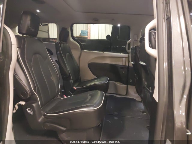 2C4RC3GG7NR222826 Chrysler Pacifica Limited Awd