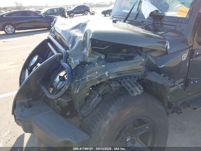 1C4BJWDG1FL626731 Jeep Wrangler Unlimited Sport