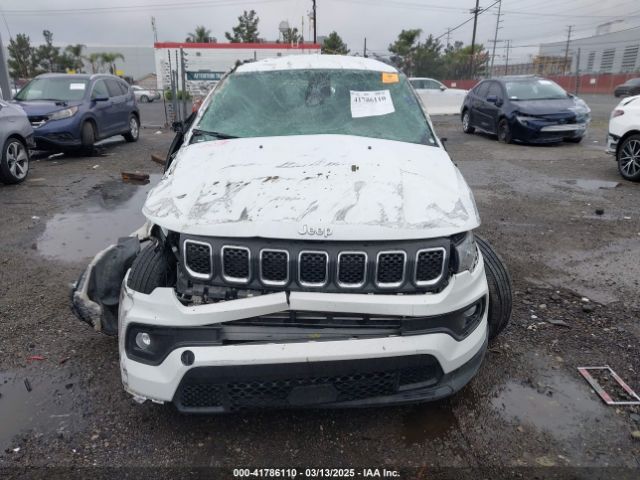 3C4NJDBN5PT552769 Jeep Compass Latitude 4x4