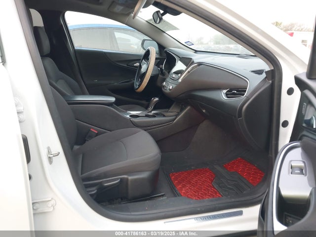 1G1ZE5STXHF285448 Chevrolet MALIBU 1LT