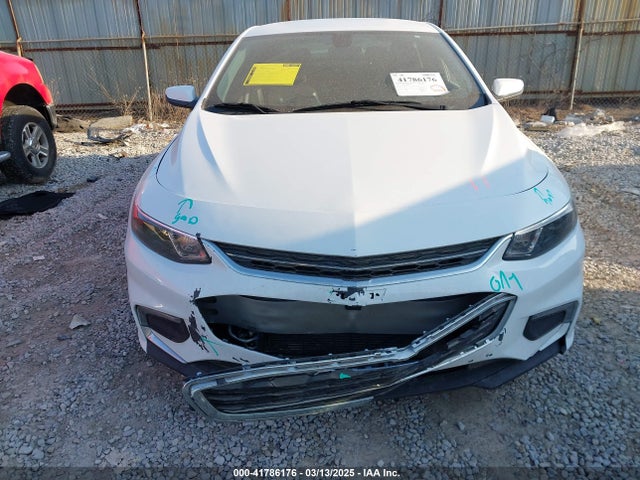 1G1ZD5ST1JF290224 Chevrolet MALIBU LT