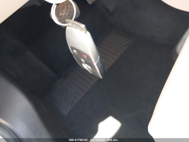WDC4M4GB4LW001281 Mercedes-Benz GLB 250