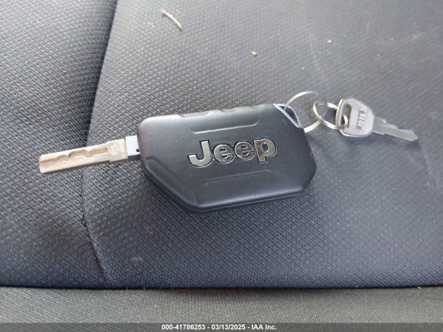1C4HJXDN6JW293075 Jeep Wrangler Unlimited Sport 4x4