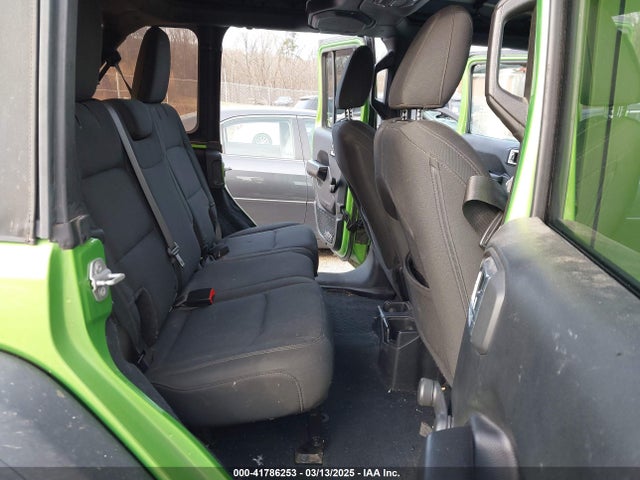 1C4HJXDN6JW293075 Jeep Wrangler Unlimited Sport 4x4