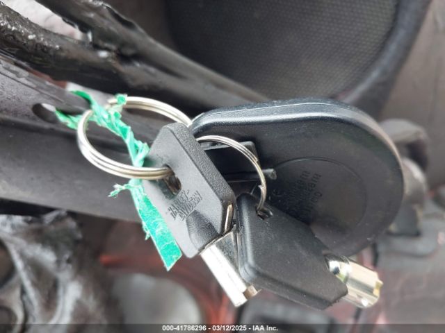 2011 HARLEY-DAVIDSON FLHX 1HD1KBM16BB667626 Photo 10