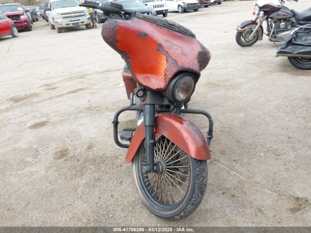 2011 HARLEY-DAVIDSON FLHX 1HD1KBM16BB667626 Photo 4