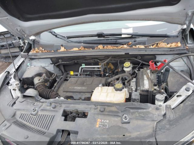KL7CJKSB7JB574540 Chevrolet TRAX LS