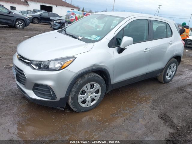 KL7CJKSB7JB574540 Chevrolet TRAX LS