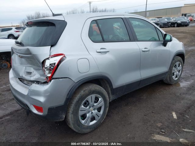 KL7CJKSB7JB574540 Chevrolet TRAX LS