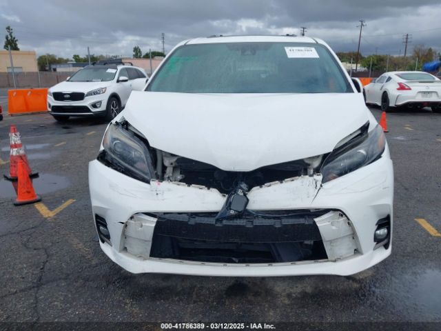 5TDXZ3DC5JS943512 Toyota Sienna Se 8 Passenger