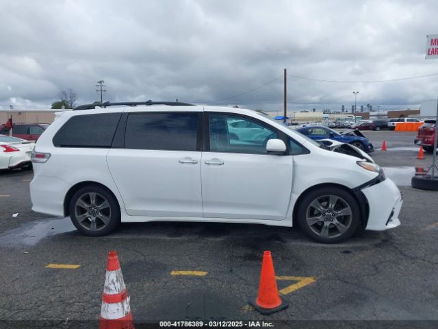 5TDXZ3DC5JS943512 Toyota Sienna Se 8 Passenger