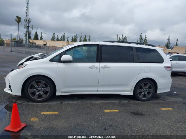 5TDXZ3DC5JS943512 Toyota Sienna Se 8 Passenger