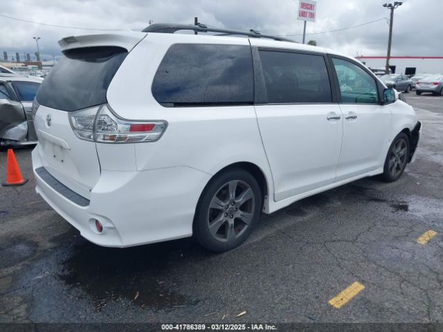 5TDXZ3DC5JS943512 Toyota Sienna Se 8 Passenger