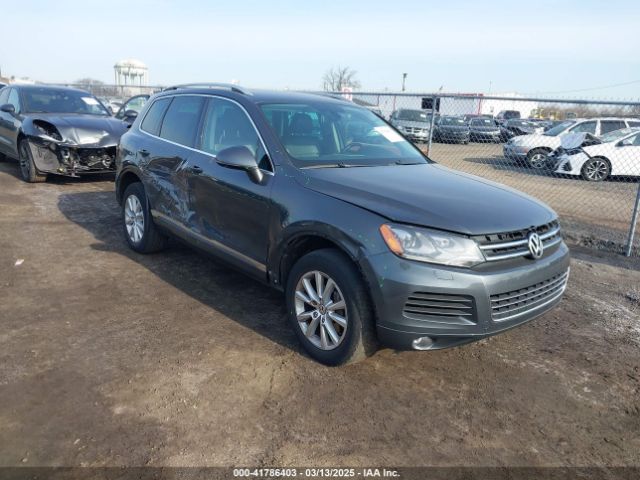 2014 VOLKSWAGEN TOUAREG WVGEF9BP9ED010718
