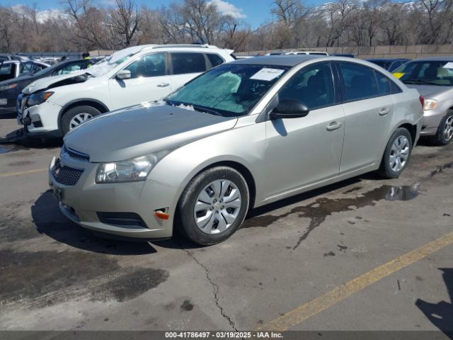 1G1PA5SG5E7434439 Chevrolet Cruze Ls Auto