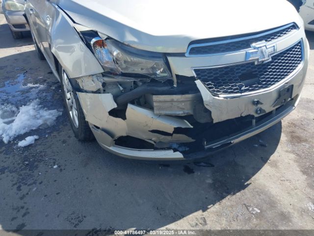 1G1PA5SG5E7434439 Chevrolet Cruze Ls Auto