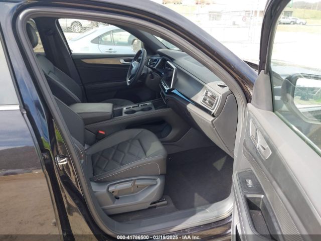 1V2LE2CA7RC230983 Volkswagen Atlas Cross Sport 2.0t Se