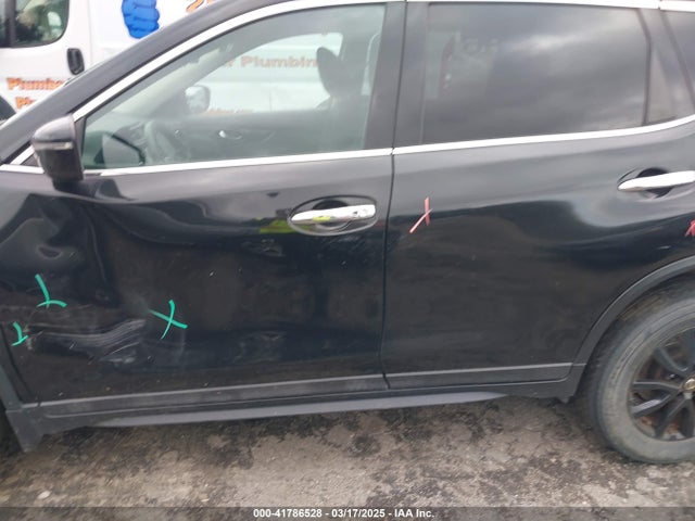 Nissan ROGUE SV 2017 5N1AT2MT2HC807203 Image 14