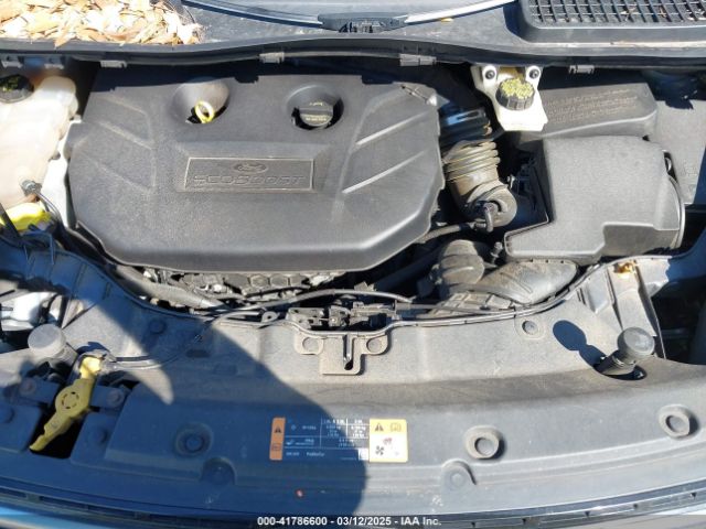 1FMCU0J9XEUD56014 Ford Escape Titanium