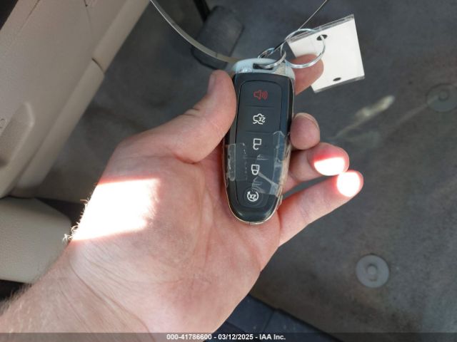 1FMCU0J9XEUD56014 Ford Escape Titanium