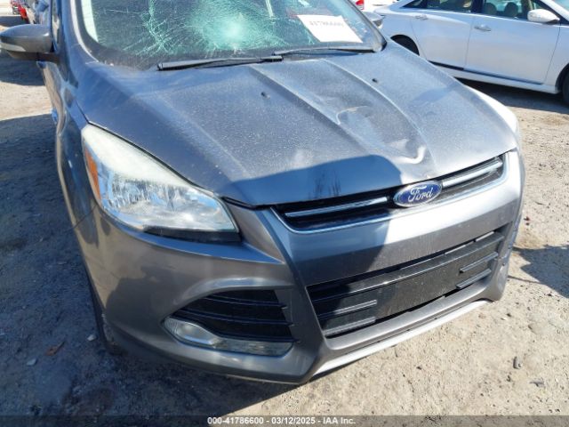 1FMCU0J9XEUD56014 Ford Escape Titanium