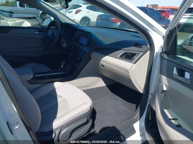 5NPE24AF2HH498369 Hyundai SONATA SE
