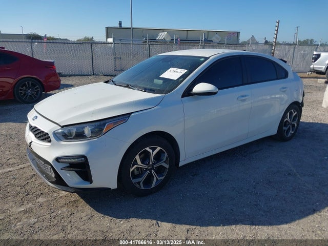3KPF24AD3ME268468 KIA Forte Lxs