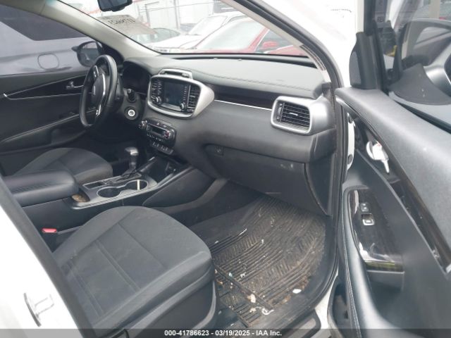 5XYPG4A30KG524272 KIA Sorento 2.4l Lx