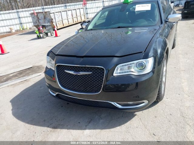2C3CCAKGXKH569123 Chrysler 300 Limited Awd