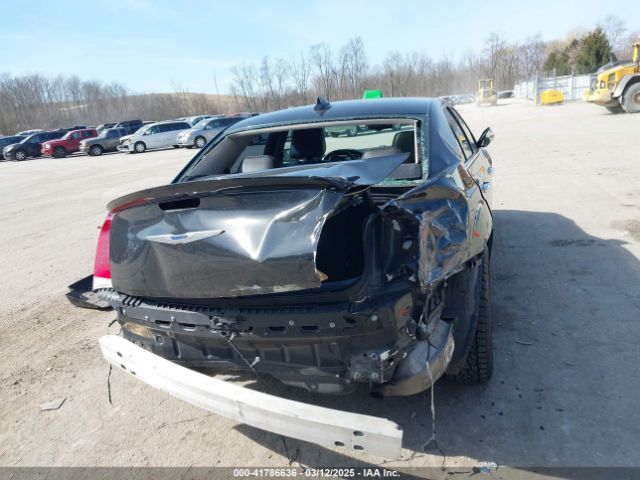 2C3CCAKGXKH569123 Chrysler 300 Limited Awd