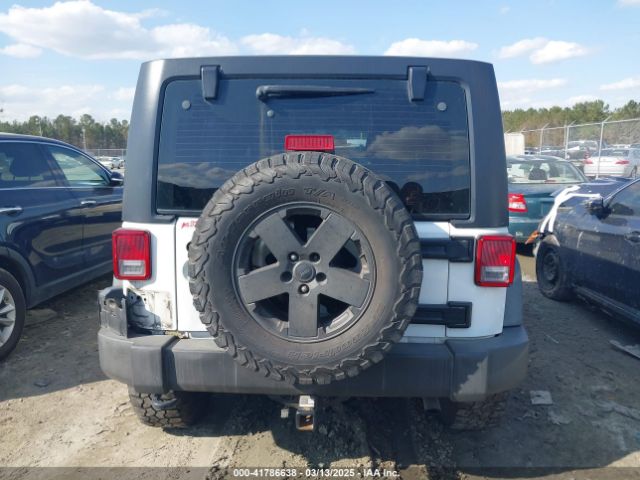 1C4BJWDG6FL522316 Jeep Wrangler Unlimited Sport