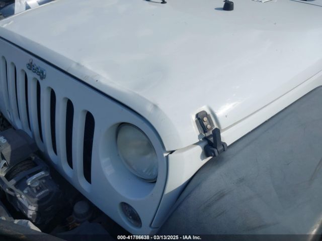 1C4BJWDG6FL522316 Jeep Wrangler Unlimited Sport