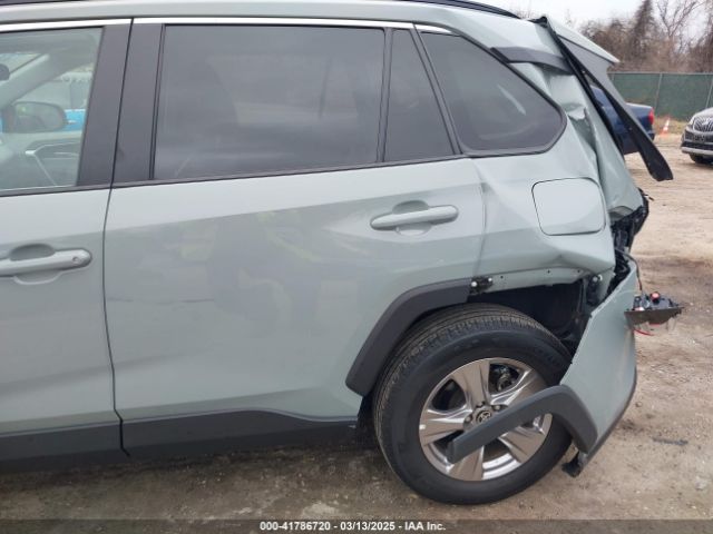 2T3P1RFV7NW294423 Toyota Rav4 Xle