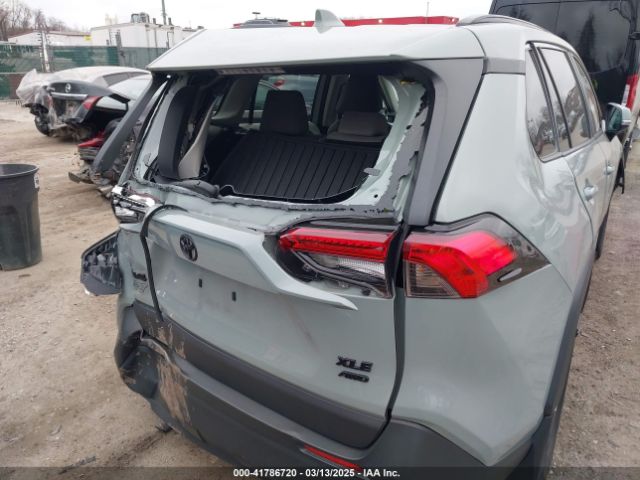 2T3P1RFV7NW294423 Toyota Rav4 Xle