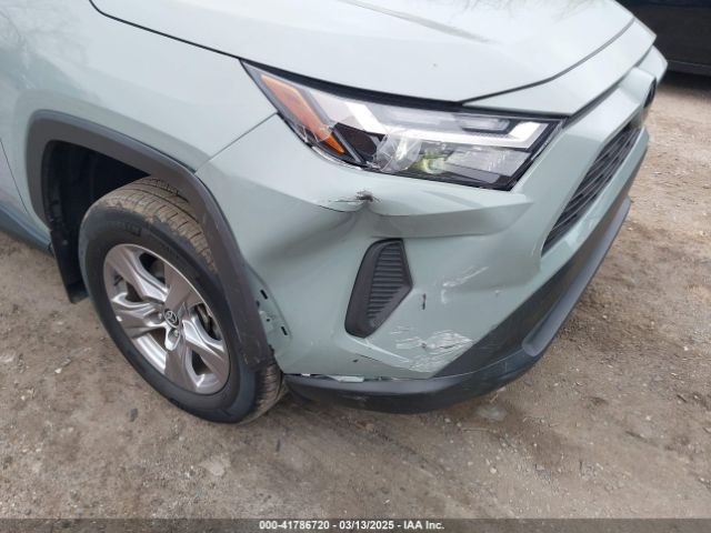 2T3P1RFV7NW294423 Toyota Rav4 Xle